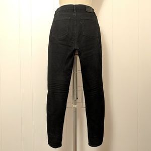 Levi's black skinny jeans